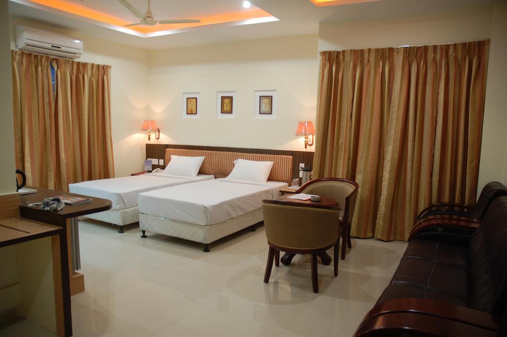 Hotel Sitara Royal Hyderabad Exteriör bild