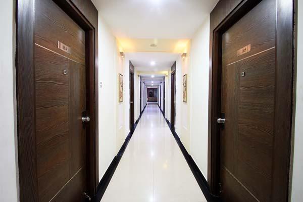 Hotel Sitara Royal Hyderabad Exteriör bild